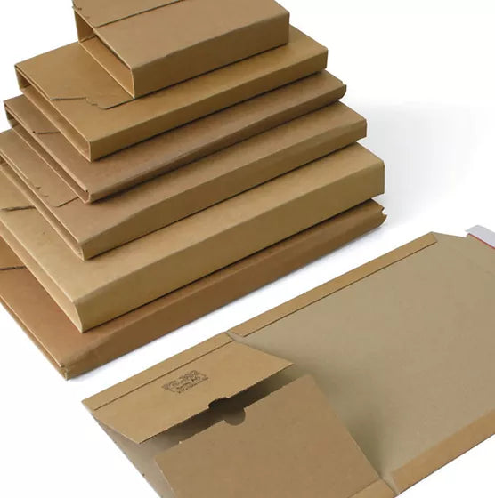 braune Versandverpackung zum versenden von Ordner, Kalender und vieles mehr