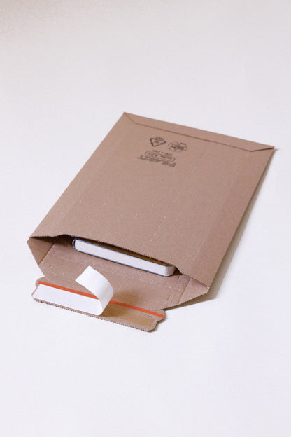 Premium Versandtaschen aus Wellpappe Testliner