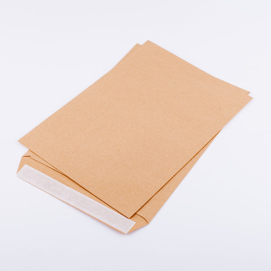 Versandtasche braun ohne Fenster DIN C4 (229x324mm) 90g/m² haftklebend (161150)