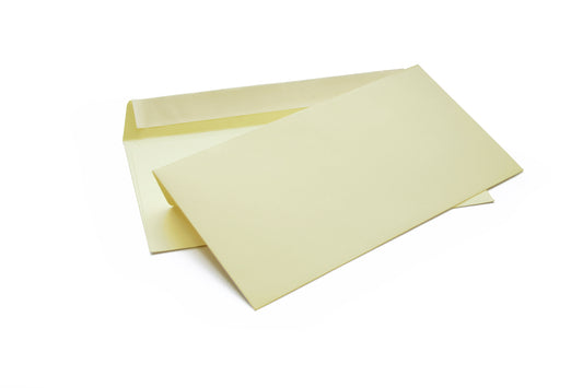Briefumschlag ohne Fenster (vanille) DIN lang 114x229mm 120 g/m² haftklebend (200A)