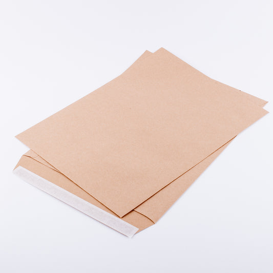Versandtasche braun ohne Fenster  DIN E4 (300x400mm) 120g/m² haftklebend (312017)